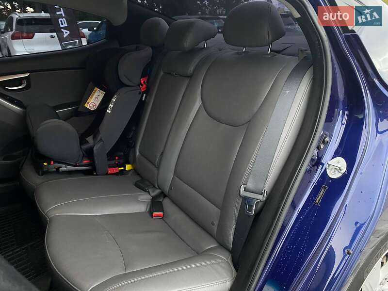 Седан Hyundai Elantra 2011 в Киеве