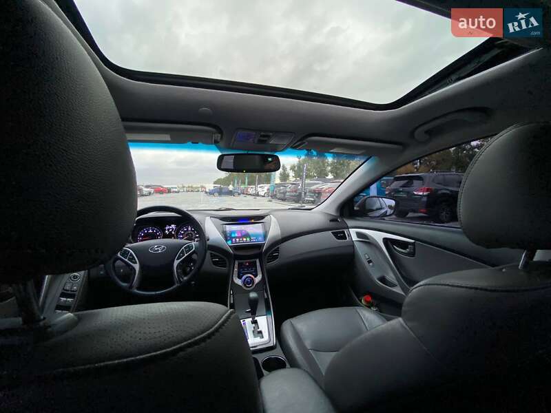 Седан Hyundai Elantra 2011 в Киеве