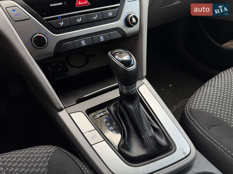 Седан Hyundai Elantra 2018 в Києві фото 10 Седан Hyundai Elantra 2018 в Києві