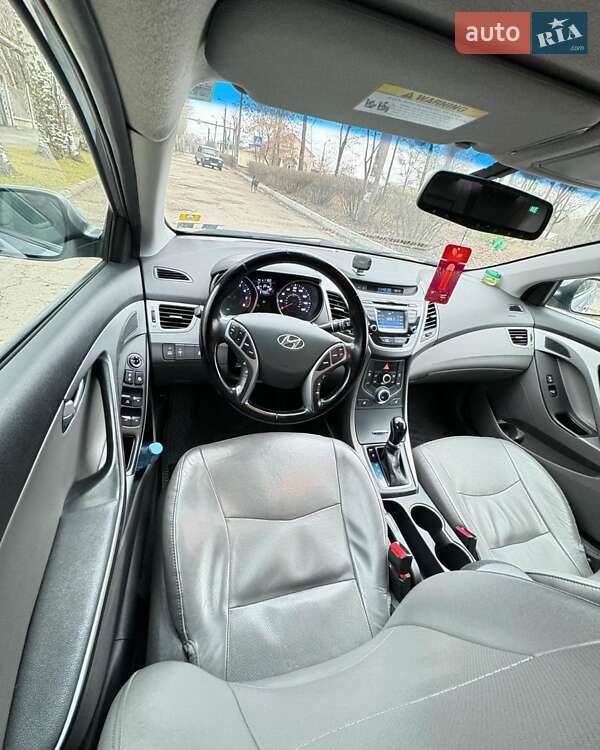 Седан Hyundai Elantra 2014 в Запорожье