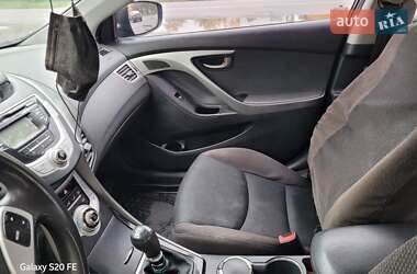 Седан Hyundai Elantra 2011 в Бурині