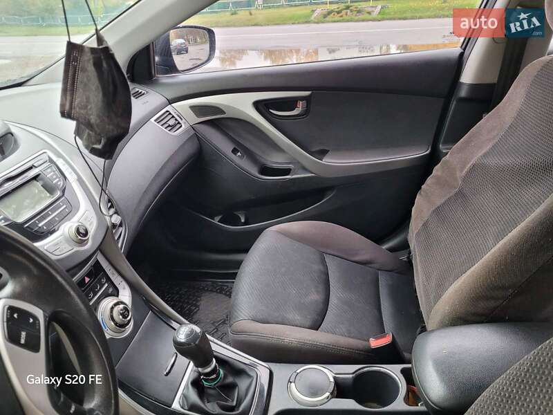 Седан Hyundai Elantra 2011 в Бурыни фото Седан Hyundai Elantra 2011 в Бурыни