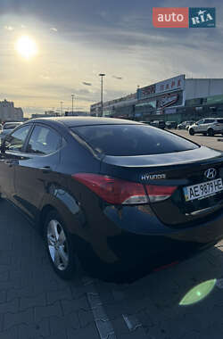 Седан Hyundai Elantra 2013 в 