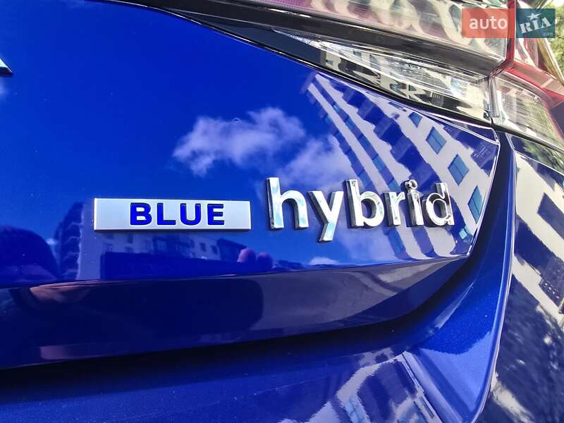 Седан Hyundai Elantra 2023 в Киеве