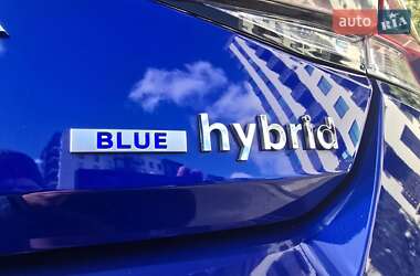 Седан Hyundai Elantra 2023 в 