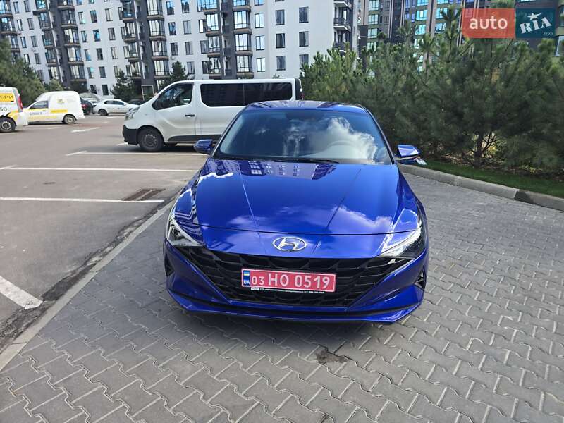 Седан Hyundai Elantra 2023 в Киеве