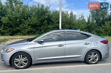 Седан Hyundai Elantra 2017 в 