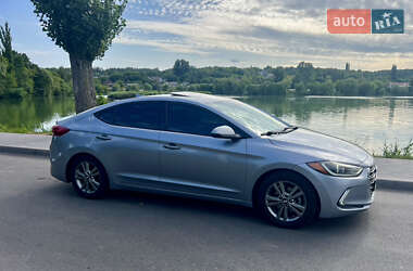Седан Hyundai Elantra 2017 в 