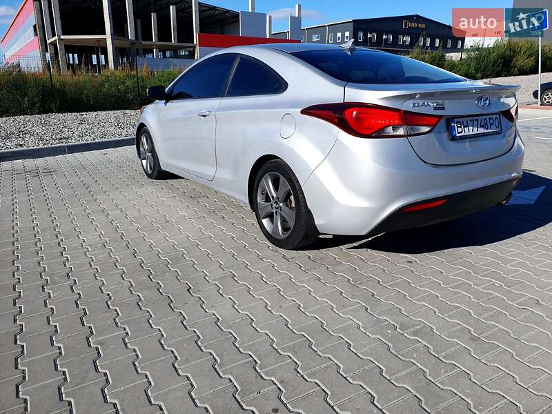 Купе Hyundai Elantra 2014 в Киеве фото 9 Купе Hyundai Elantra 2014 в Киеве