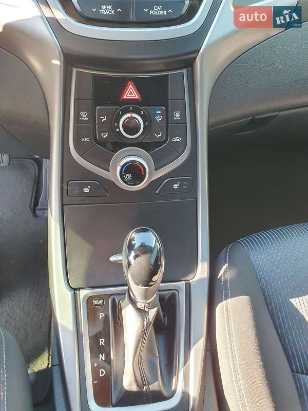 Купе Hyundai Elantra 2014 в Киеве фото 18 Купе Hyundai Elantra 2014 в Киеве