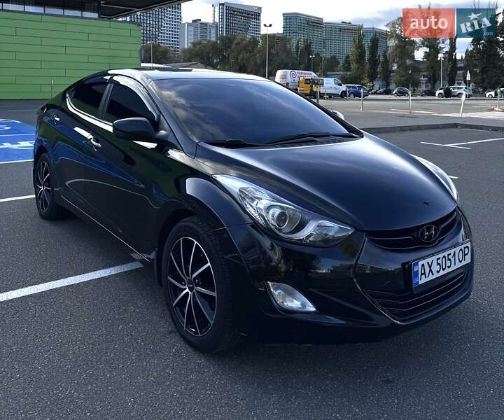 Hyundai Elantra 2012