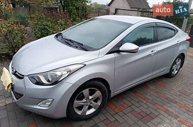 Седан Hyundai Elantra 2013 в Вараше