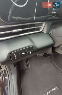 Седан Hyundai Elantra 2020 в 