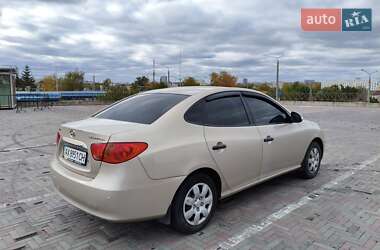 Седан Hyundai Elantra 2010 в 
