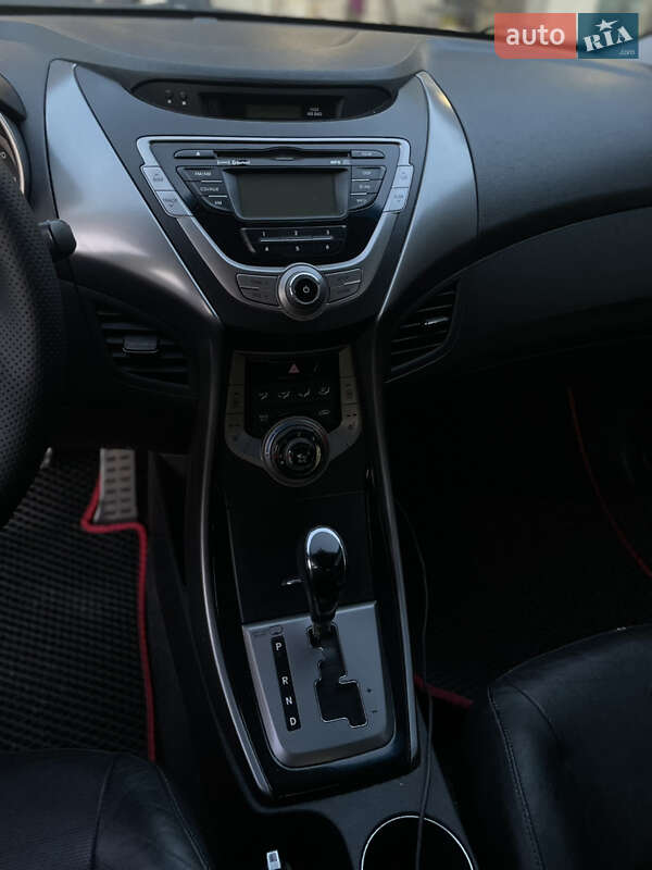 Купе Hyundai Elantra 2012 в Киеве