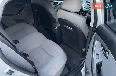 Седан Hyundai Elantra 2011 в 