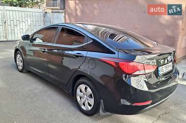 Седан Hyundai Elantra 2014 в 