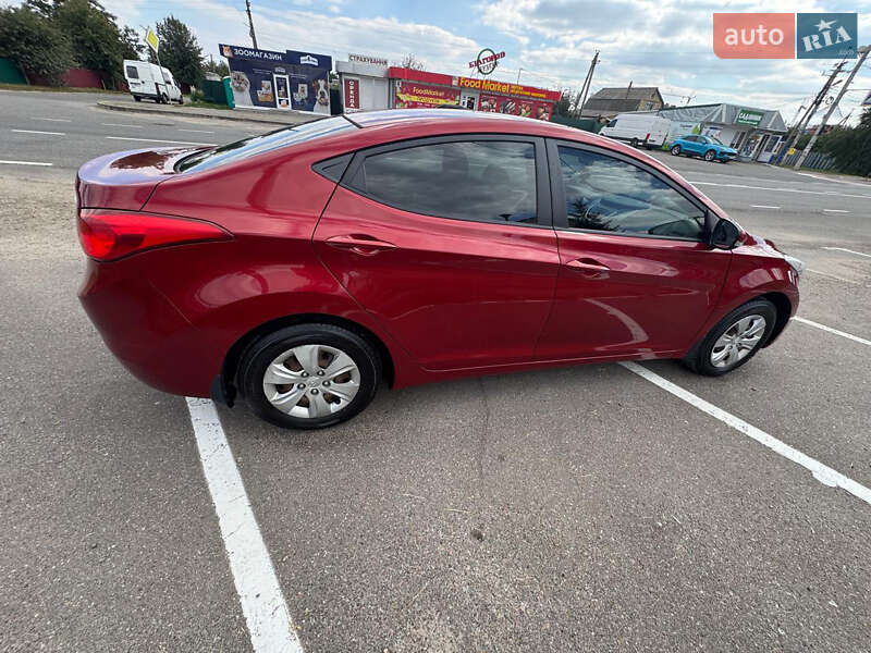 Седан Hyundai Elantra 2011 в Киеве