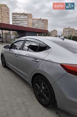 Седан Hyundai Elantra 2016 в 