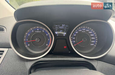 Седан Hyundai Elantra 2012 в 