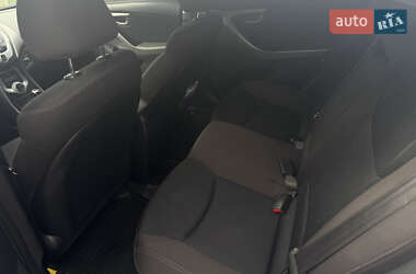 Седан Hyundai Elantra 2012 в 