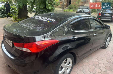 Седан Hyundai Elantra 2013 в 