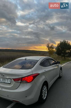 Седан Hyundai Elantra 2012 в 