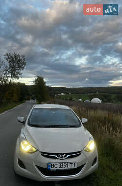 Седан Hyundai Elantra 2012 в 