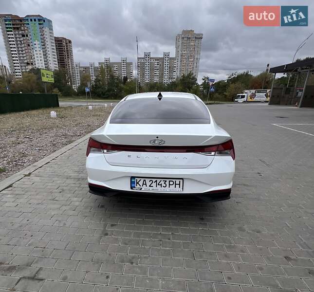 Седан Hyundai Elantra 2020 в Киеве