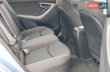 Седан Hyundai Elantra 2011 в 