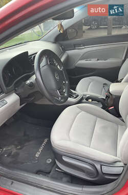 Седан Hyundai Elantra 2018 в 