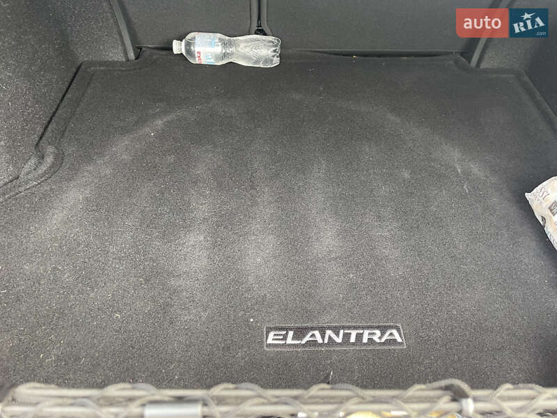 Седан Hyundai Elantra 2018 в Киеве фото 11 Седан Hyundai Elantra 2018 в Киеве