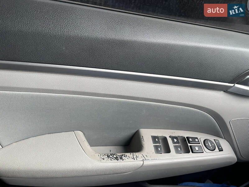 Седан Hyundai Elantra 2018 в Киеве фото 14 Седан Hyundai Elantra 2018 в Киеве