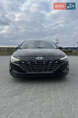 Седан Hyundai Elantra 2021 в 