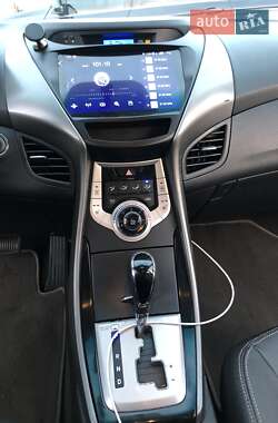 Седан Hyundai Elantra 2011 в 