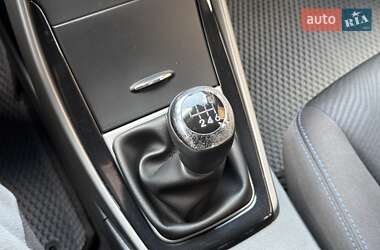 Седан Hyundai Elantra 2012 в 