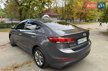 Седан Hyundai Elantra 2017 в 