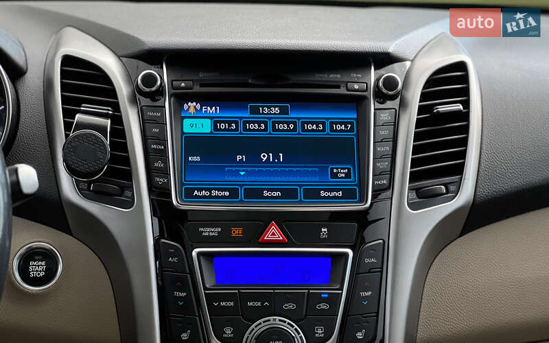 Хэтчбек Hyundai Elantra 2014 в Львове
