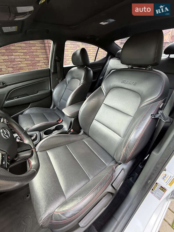 Седан Hyundai Elantra 2018 в Дубно фото 22 Седан Hyundai Elantra 2018 в Дубно