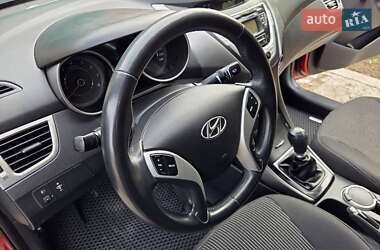 Седан Hyundai Elantra 2011 в 