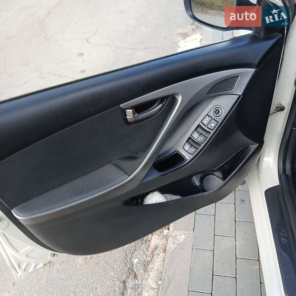 Седан Hyundai Elantra 2011 в Хмельницком