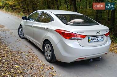Седан Hyundai Elantra 2011 в 