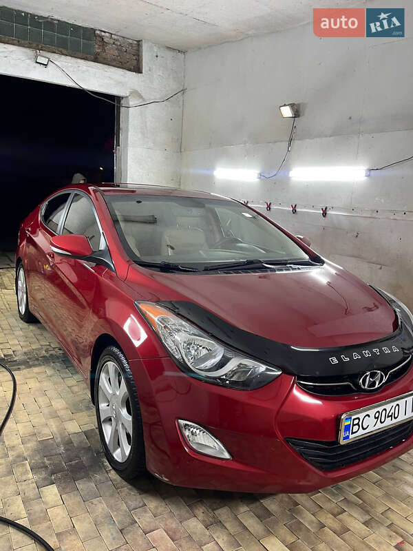 Седан Hyundai Elantra 2012 в Бориславі