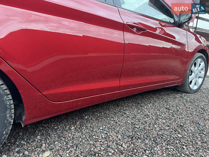Седан Hyundai Elantra 2012 в Бориславі