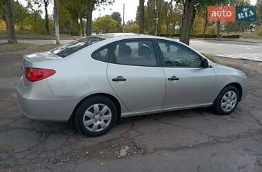 Седан Hyundai Elantra 2010 в 