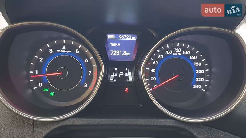 Седан Hyundai Elantra 2013 в Киеве