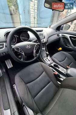 Седан Hyundai Elantra 2013 в 