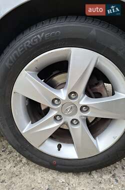 Седан Hyundai Elantra 2013 в 