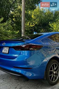 Седан Hyundai Elantra 2016 в  фото 32 Седан Hyundai Elantra 2016 в