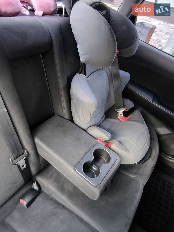 Седан Hyundai Elantra 2008 в Киеве
